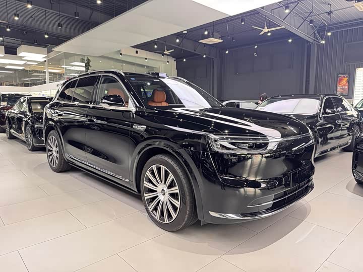 2026 Wenjie M7 2026 extended range Ultra four-wheel drive version 6 seats (192-line lidar)