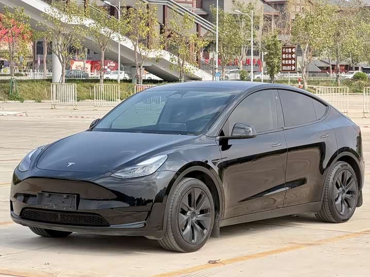 2024 Model Y 2023 rear-wheel drive version