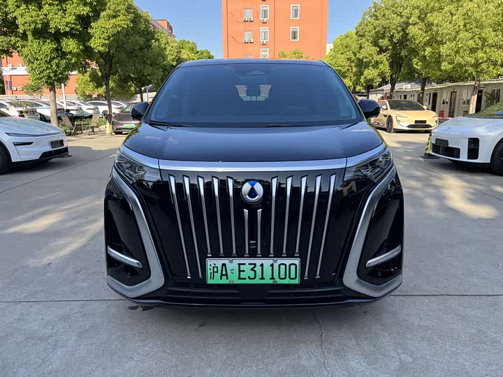2023 Denza D9 2022 EV 600 AWD Premium