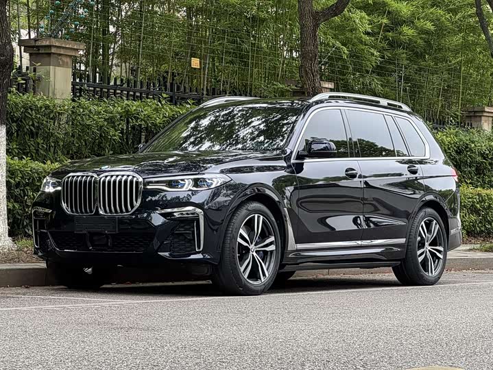 2022 BMW X7 2022 xDrive40i M Sport Package