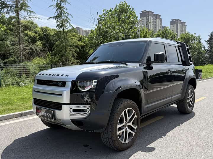 Land Rover Defender 2021 110 P400 Dark Special Edition