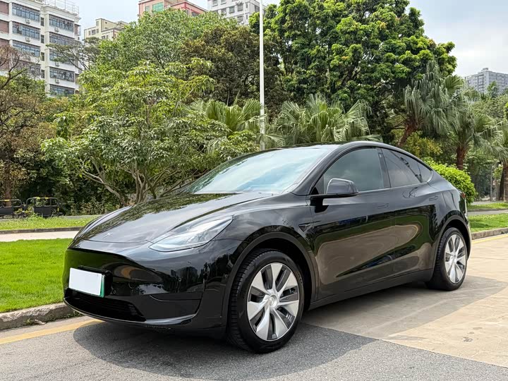 2023 Model Y 2022 Refresh RWD