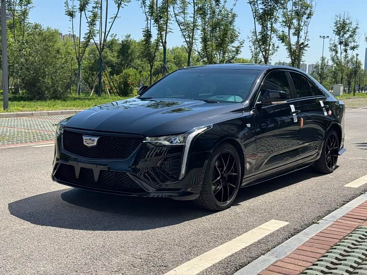 Cadillac CT4 2021 28T Fashion Model