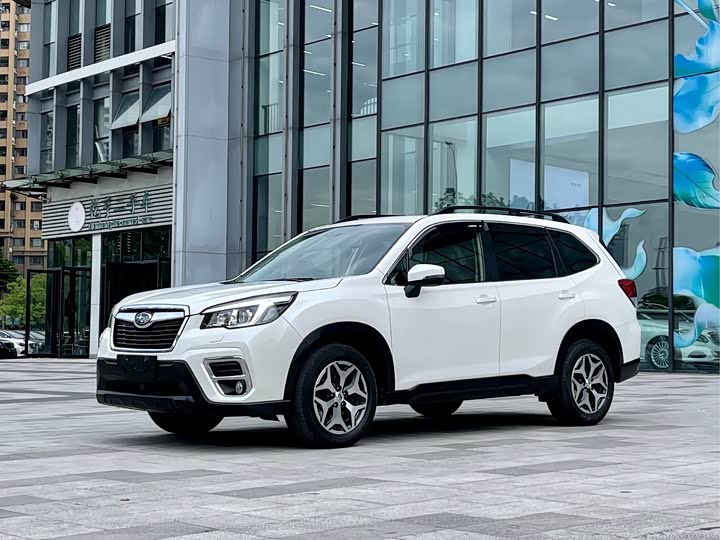 Forester 2021 2.0i Deluxe Edition