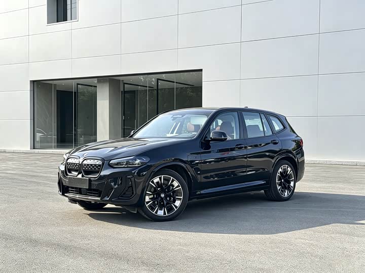 BMW iX3 2022 facelift, new collar model