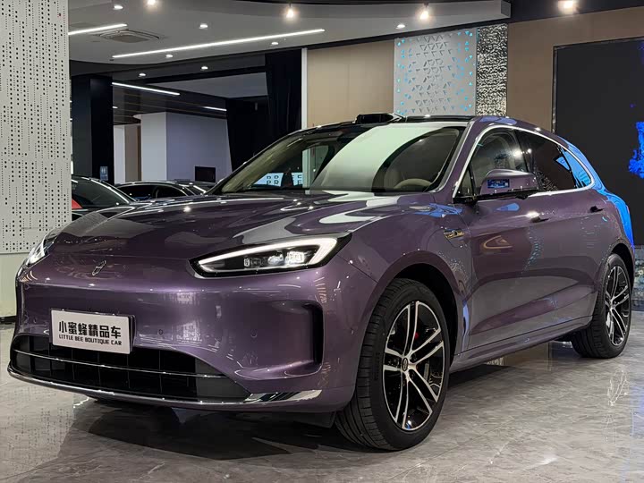 Wenjie M5 2025 extended range Ultra four-wheel drive version