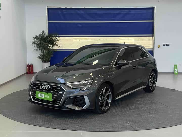 Audi A3 2022 Sportback 35 TFSI luxury sports model