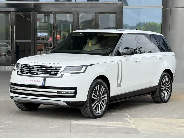 Range Rover 2023 3.0 L6 400PS Genesis Extended Edition