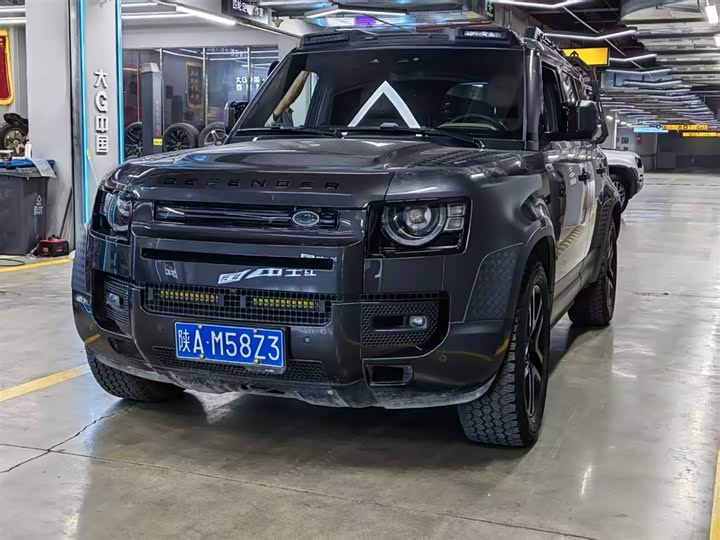 Land Rover Defender 2025 110 3.0T P400 Dark Special Edition