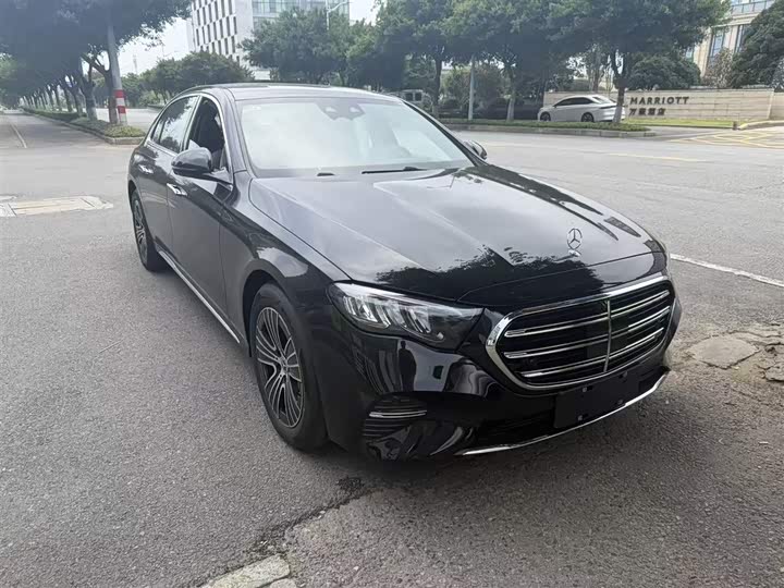 Mercedes-Benz E-Class 2026 E 260 L