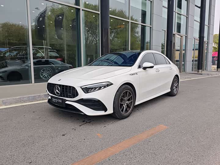 Mercedes-Benz A-Class 2024 A 200 L Fashion