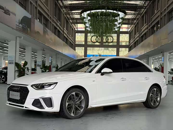 Audi A4L 2022 35 TFSI Fashionable and Dynamic