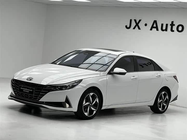 Elantra 2021 1.5L CVT LUX Premium Edition