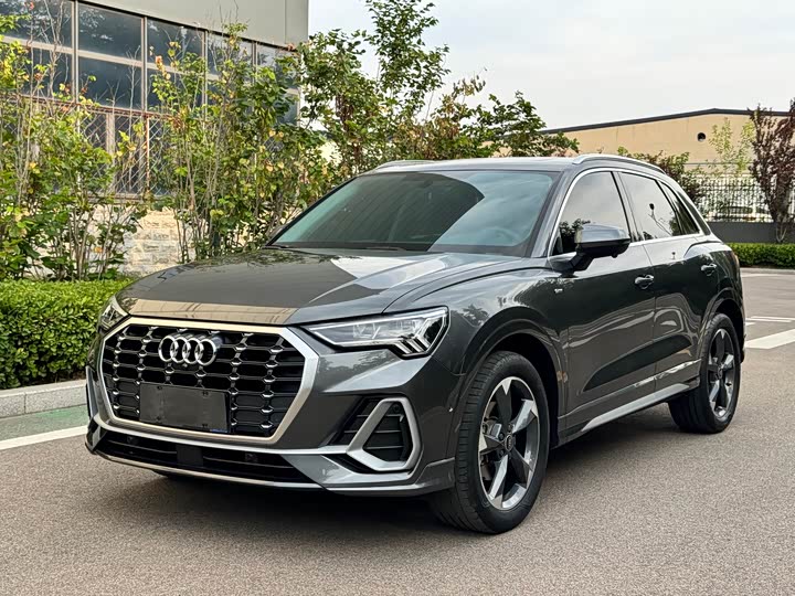 Audi Q3 2023 35 TFSI Fashionable and Dynamic (1.4T)