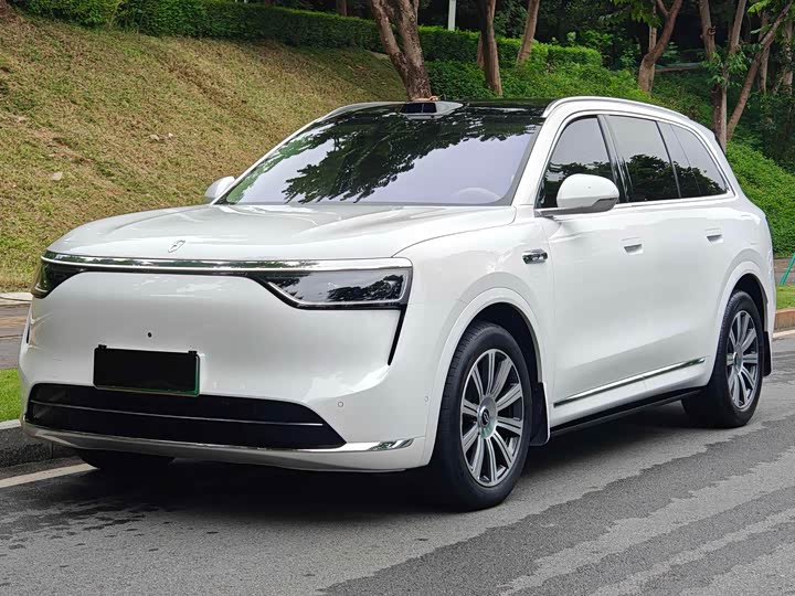 Wenjie M8 2025 extended range Max version 53.4kWh 6-seater version (192-line lidar)