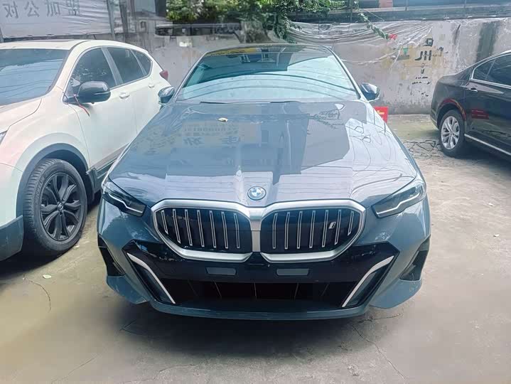 BMW i5 2024 eDrive 35L M Sports Package