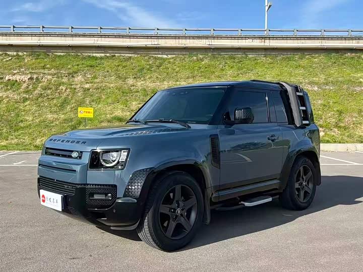 Land Rover Defender 2022 90 2.0T P300 X-DYNAMIC HSE