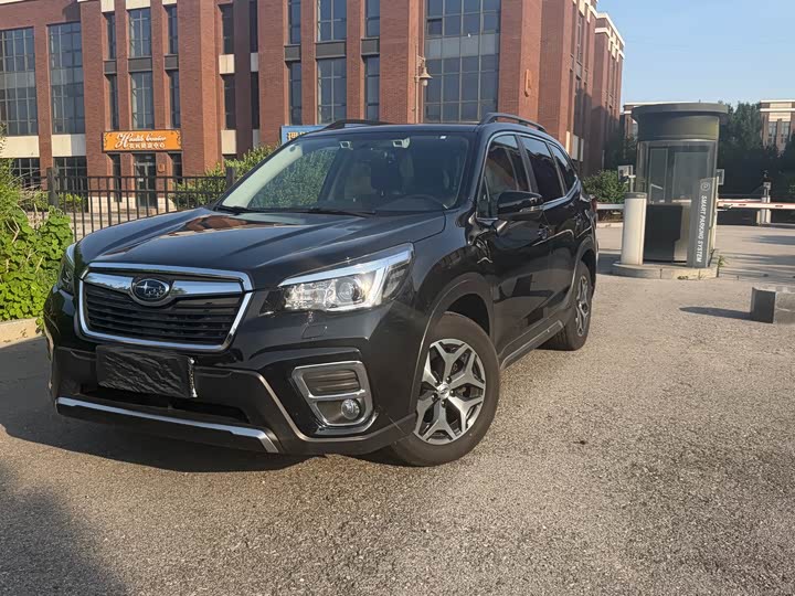 Forester 2021 2.0i Deluxe Edition EyeSight