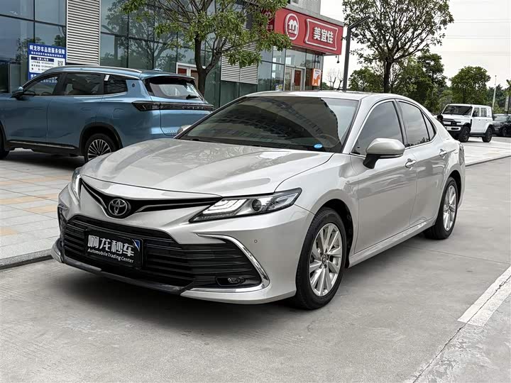 Camry 2021 2.0G Luxury Edition
