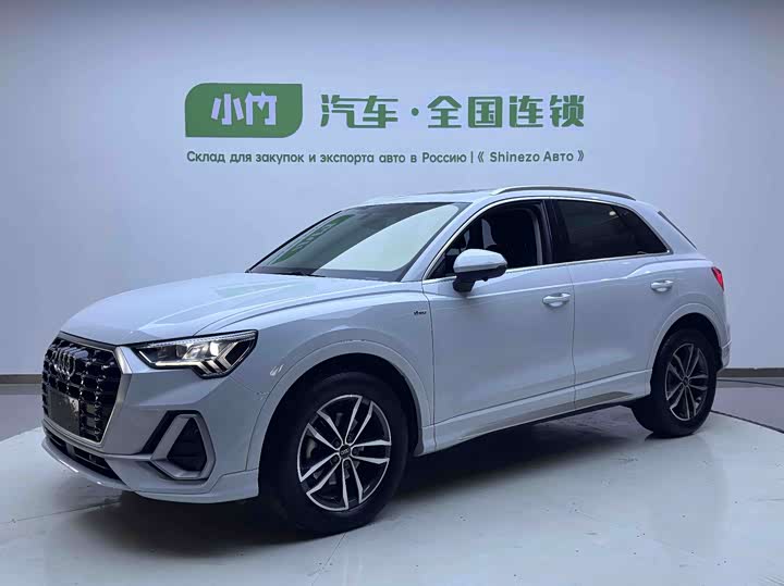 Audi Q3 2022 35 TFSI aggressive and dynamic