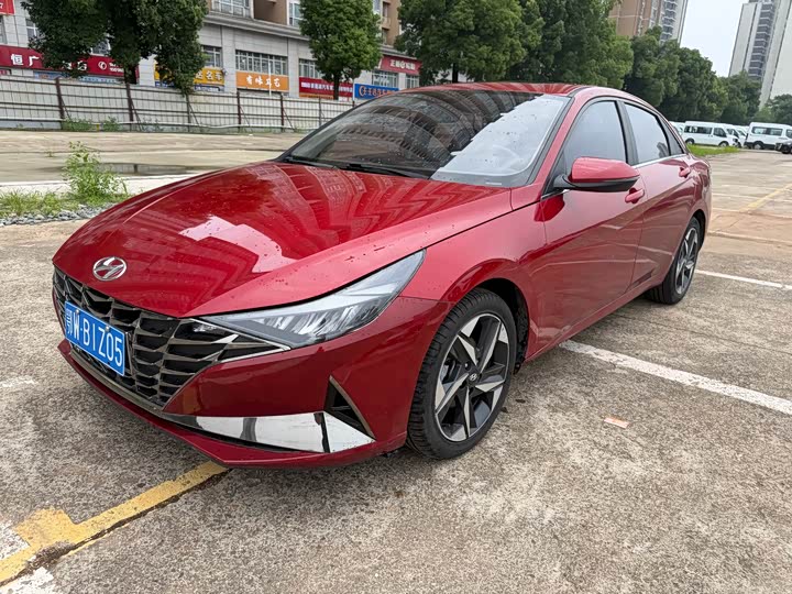Elantra 2021 1.5L CVT LUX Premium Edition