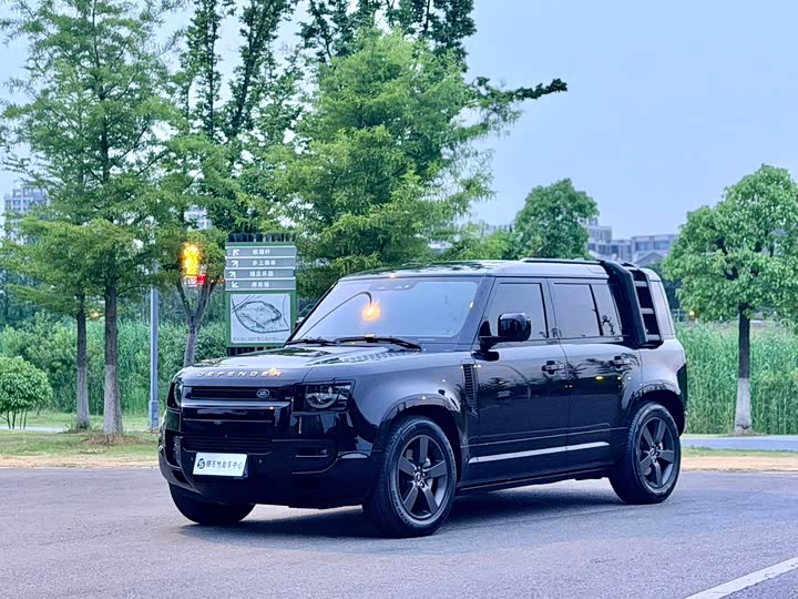 Land Rover Defender 2025 110 3.0T P400 X-Dynamic HSE
