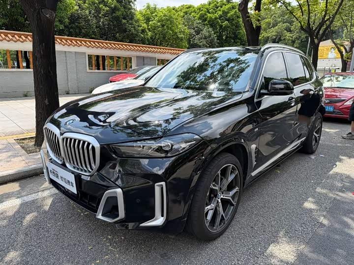 BMW X5 2023 xDrive 30Li M Sport Luxury Package