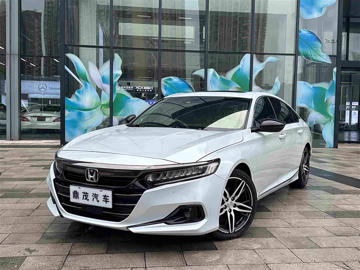 Accord 2022 260TURBO Magic Night Premium Edition