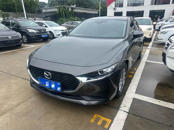 Mazda 3 Axela 2023 2.0L Automatic Entry Trim