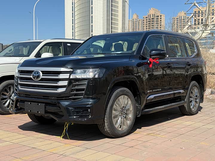 Land Cruiser (imported) LC300 2026 4.0L automatic