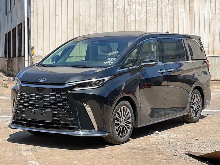 Lexus LM 2025 350h seven-seat elegant version