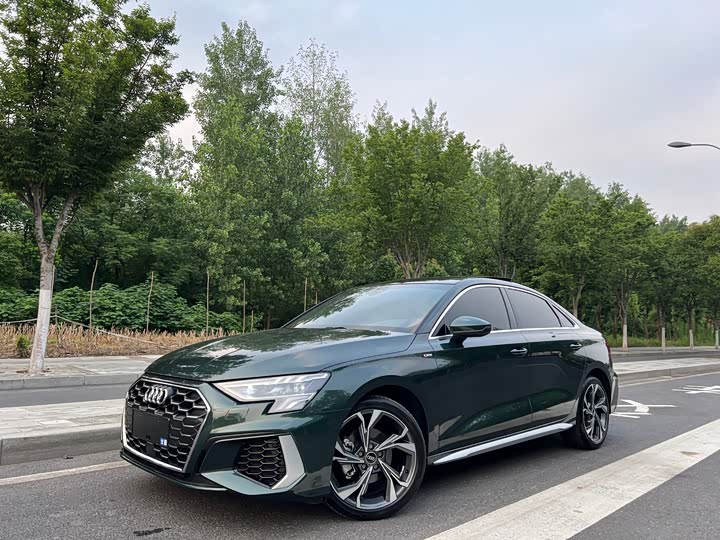 Audi A3 2023 Facelift A3L Limousine 35 TFSI Luxury Sport