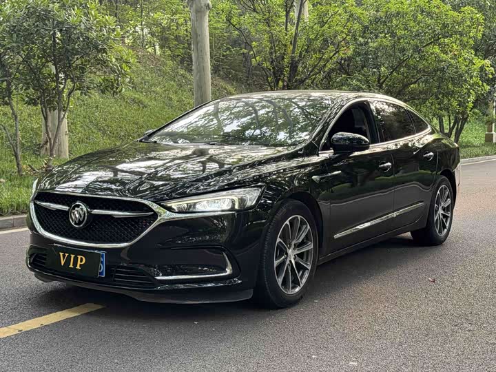 LaCrosse 2022 652T luxury model