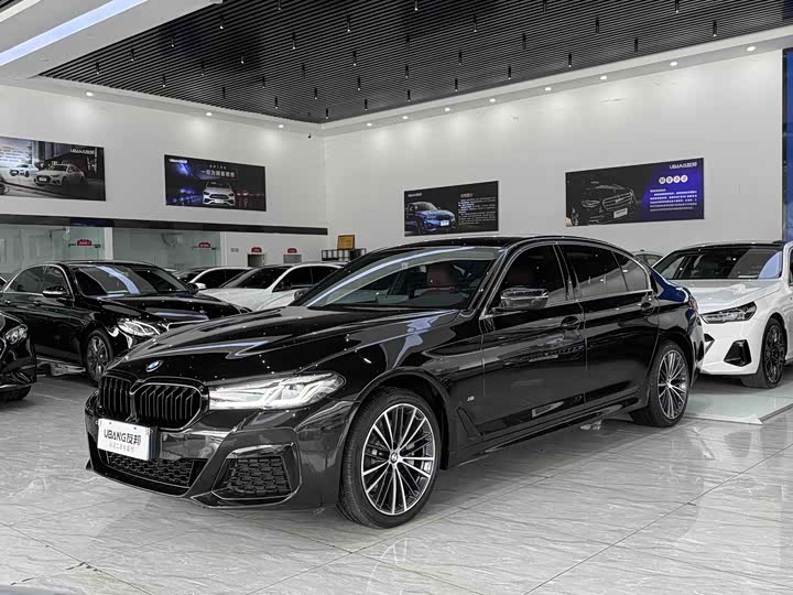 BMW 5 Series 2022 facelift 530Li leading M sports package