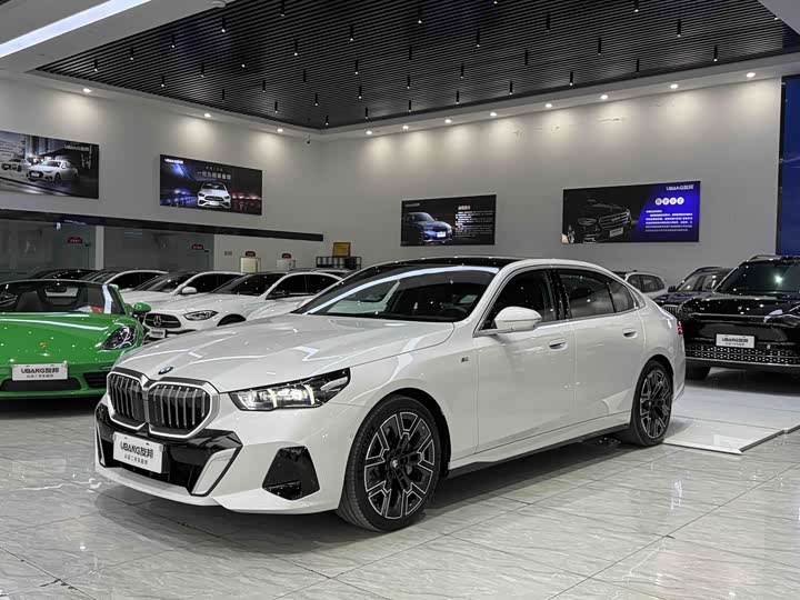 BMW 5 Series 2025 530Li Exclusive M Sports Package