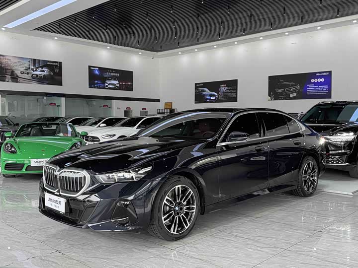 BMW 5 Series 2025 530Li Leading M Sports Package