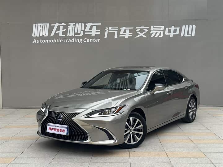 Lexus ES 2020 300h Excellence Edition