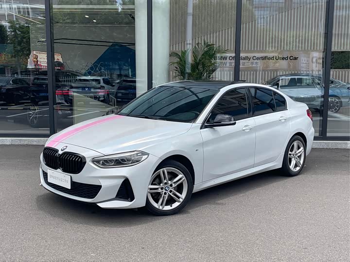BMW 1 Series 2021 facelift 120i M Sports Night Edition
