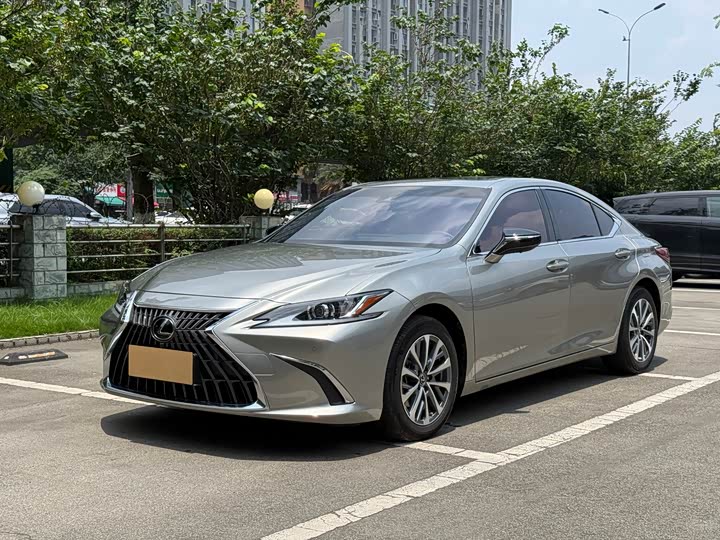 Lexus ES 2022 200 Excellence Edition