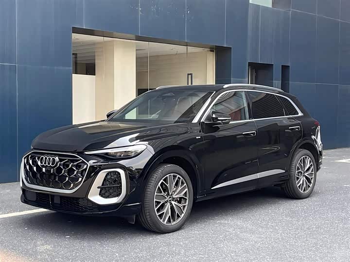 Audi Q5L 2026 2.0T Exclusive Edition for Ten Million Users