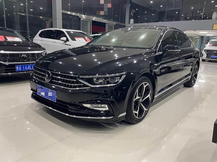 Magotan 2023 2 Million Edition 330TSI DSG Luxury