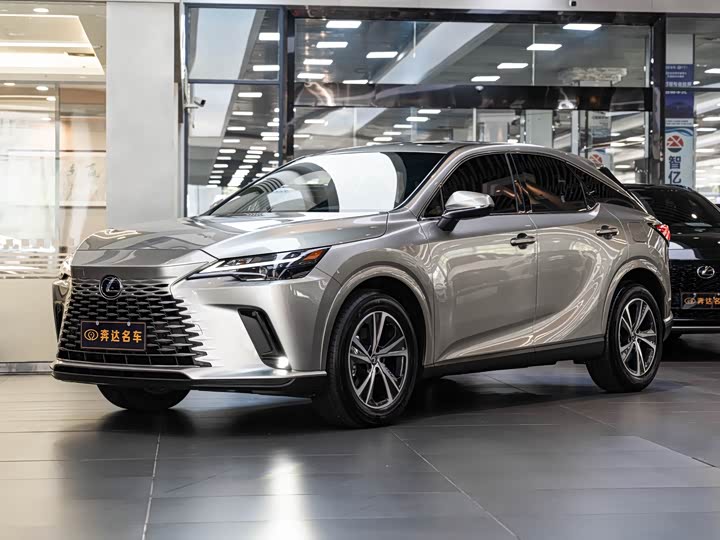 Lexus RX 2025 300 four-wheel drive version