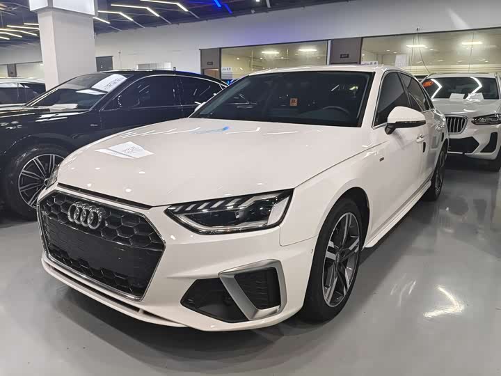 Audi A4L 2022 40 TFSI Fashionable and Dynamic