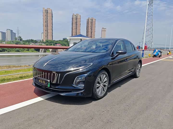 Hongqi E-QM5 2022 431km Charging Enjoyment Edition