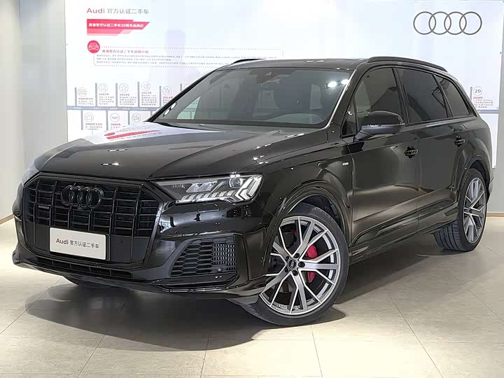 Audi Q7 2023 55 TFSI quattro S line ice and snow sports version