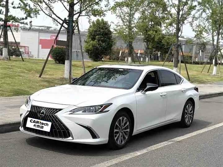 2024 Lexus ES 2023 200 Excellence Edition