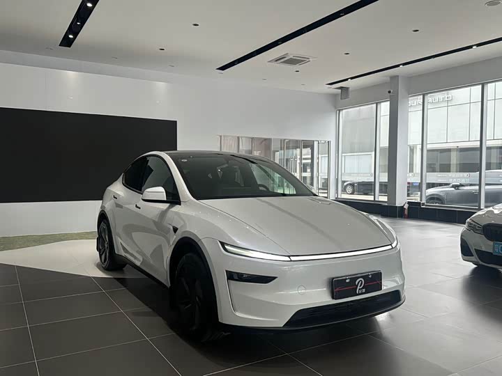 Model Y 2026 rear-wheel drive version