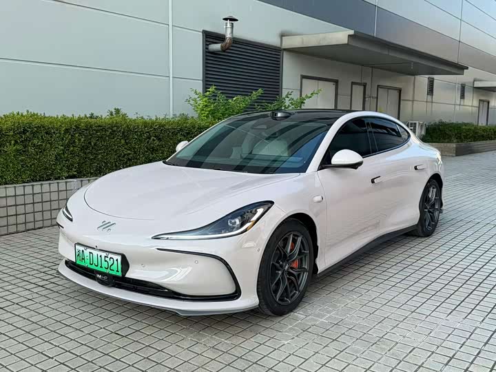 Zhiji L6 2024 Max Standard Edition