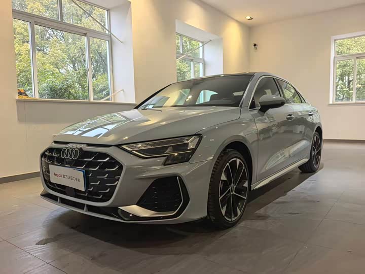 Audi A3 2025 A3L Limousine 35TFSI Flying Spur Exclusive