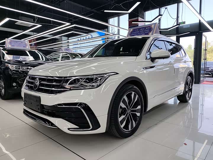 Tiguan L 2022 330TSI automatic two-wheel drive R-Line flagship version